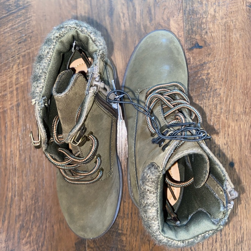 Universal Thread Boots - Picture 6 of 14
